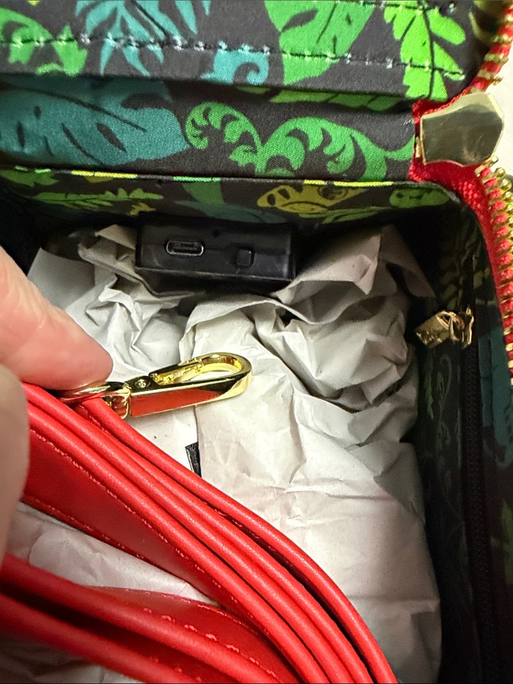 NWT Loungefly Jurassic Park Jeep Crossbody- Green/Red/Yellow - Picture 8 of 11